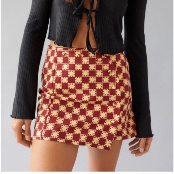 NWT Urban outfitters Checkered Skirt in Red and Cream Size Small - Picture 1 of 10
